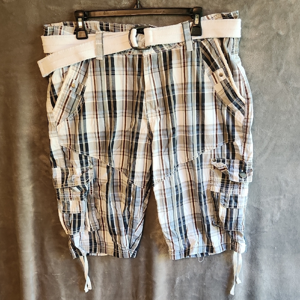 Men's Plaid Cargo Shorts with Belt. Size 36